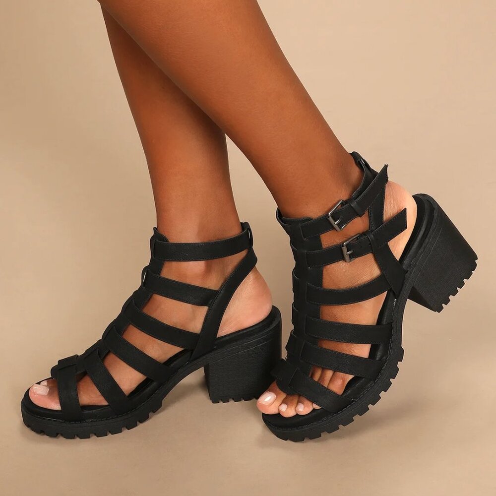 Lulu’s x Dirty Laundry “Fun Stuff” Black Gladiator Sandals – Size 8